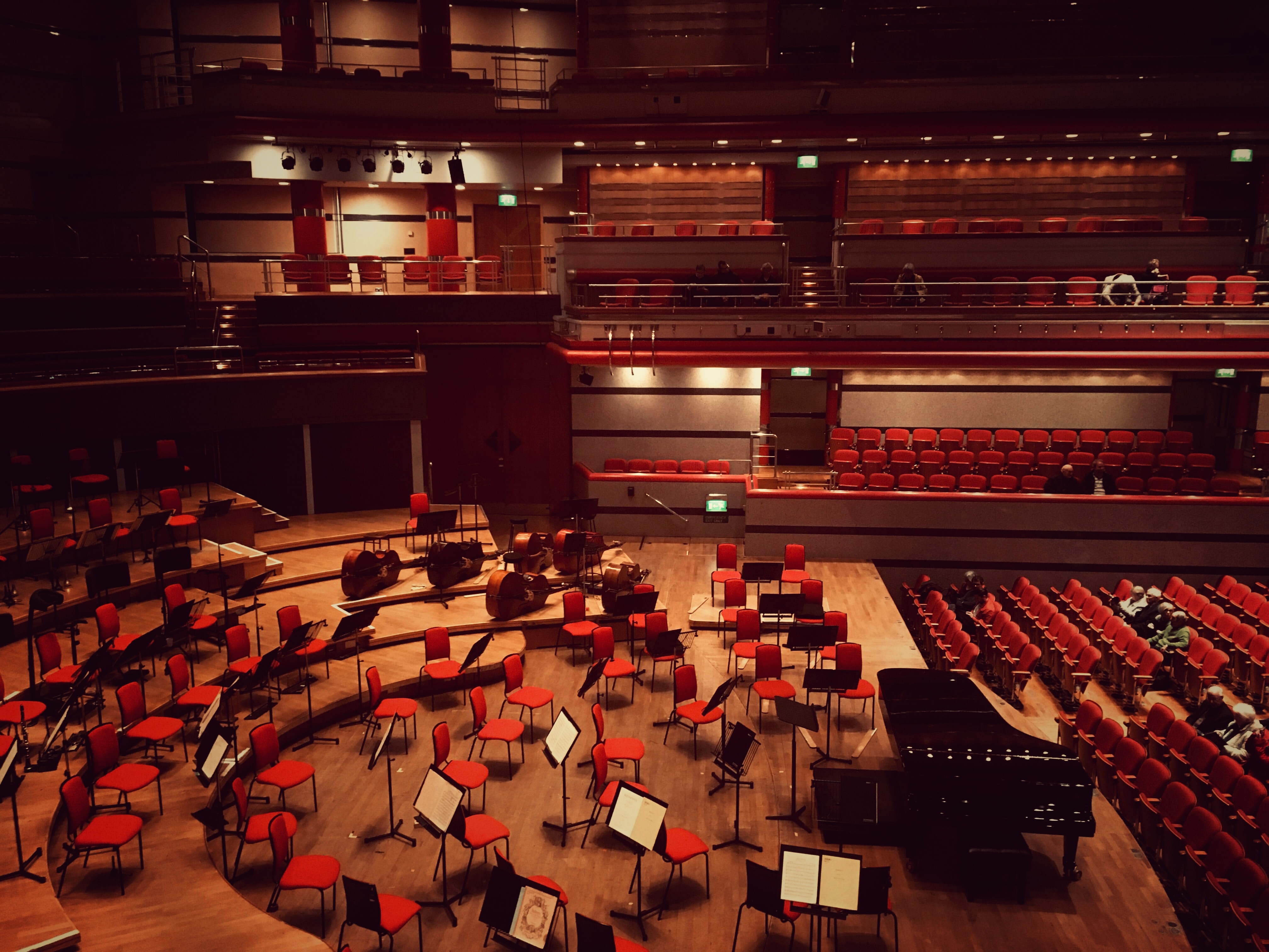 Международный концертный зал. Концертный зал. Виртуальные концертные залы. Виртуальный концертный зал. Blurred Concert Hall.