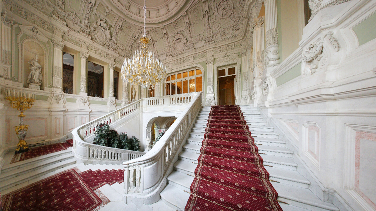 Парадная лестница Юсуповского дворца