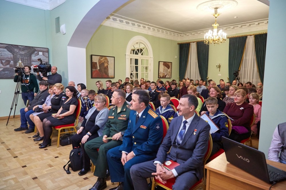 Сотрудники цдра. Сайт цдра. Сайт цдра. Кадетский бал в цдра. Ансамбль цдра.