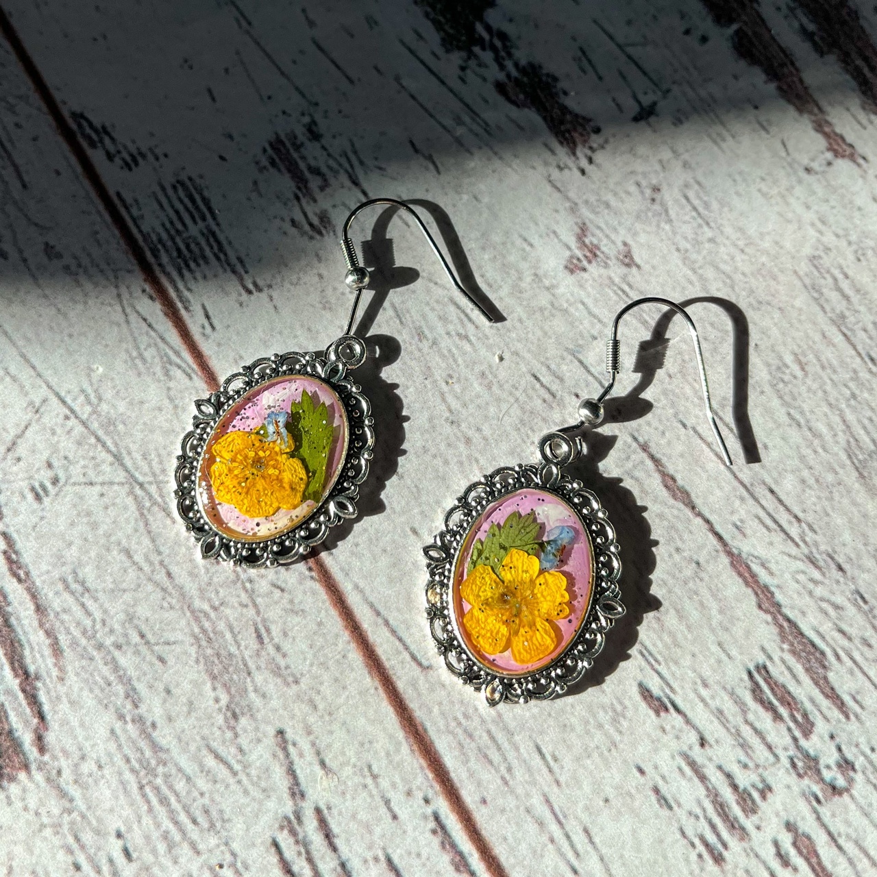 Купить билеты на Мастер-класс по эпоксидной смоле «Украшение-оберег из ...