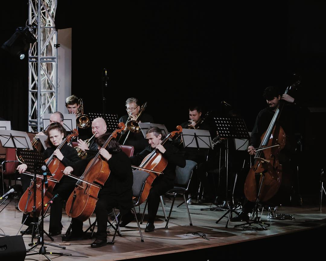 Губернаторский оркестр Петербурга. Симфонический оркестр СПБ. Оркестр в Колизее. Симфонический оркестр в Колизее.