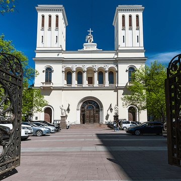 Петрикирхе — кафедральный собор святых Петра и Павла