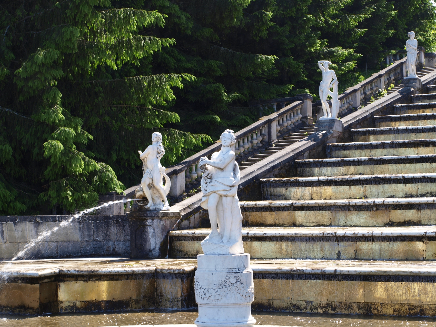 Забронировать билеты на Автобусная экскурсия «Петергоф с фонтанами и ...