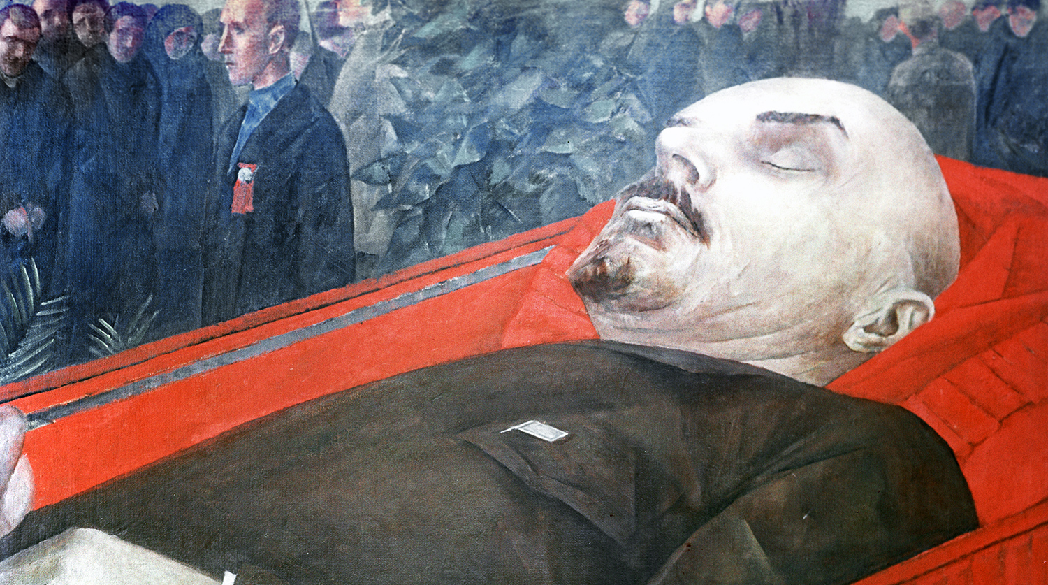 Мавзолей Ленина: история появления усыпальницы вождя на Красной площади в Москве